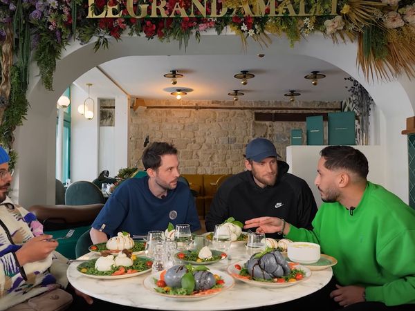 Morgan VS - Morgan VS - La seule Mozzarella Noire au monde ! Avec Hakim Jemili et Ragnar Le Breton à Naples et Paris :)