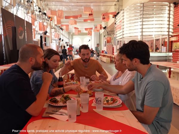 Morgan VS - Morgan VS - ON A FAIT UN TOUR DU MONDE (de la street food) avec @BenjaminVerrecchia, @GwennAsq, @StudioDanielle!