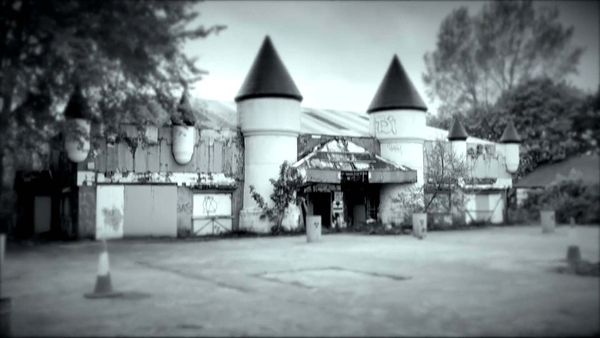 Ghost Dimension - Haunted Theme Park - Part 1