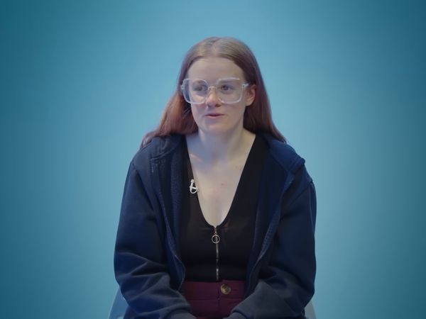 Noa - Noa - DARK WEB: ELLE INFILTRE UN RÉSEAU ILL.EGAL MALGRÉ ELLE