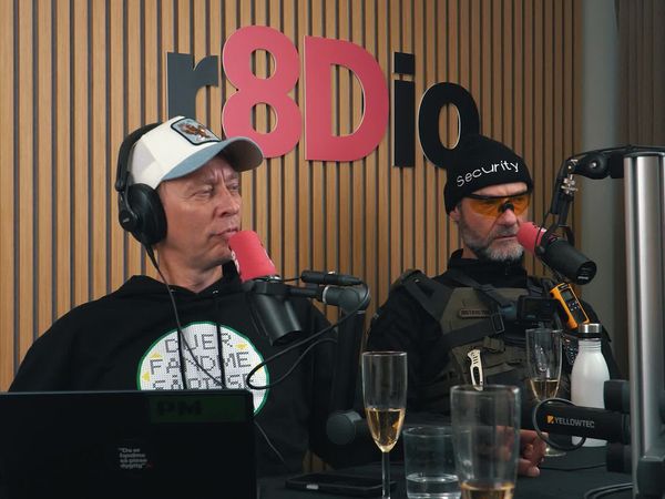 Den gule sofa med Allan Sindberg - Redaktionsmøde 1 - Felix Smith