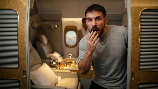 Cenando con Pablo - Emirates Primera Clase: El Precio del Lujo