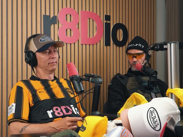 Den gule sofa med Allan Sindberg - Redaktionsmøde 2 - Cecilie Schmeichel