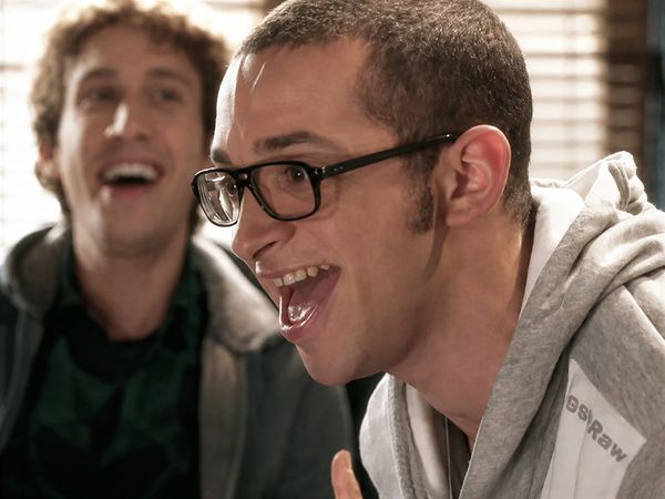 SODA - Solidarité et suspicions