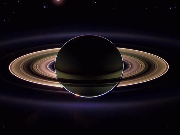 Naked Science - Saturn's Secrets