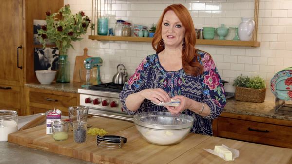 The Pioneer Woman - Spring Potluck Faves