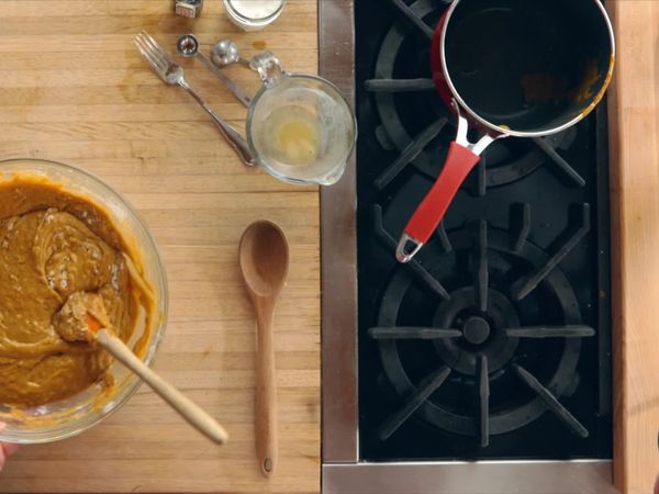The Pioneer Woman - Thanksgiving Potluck: Kitchen Confessional