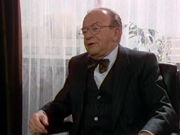 Büro, Büro - Horlacher geht um