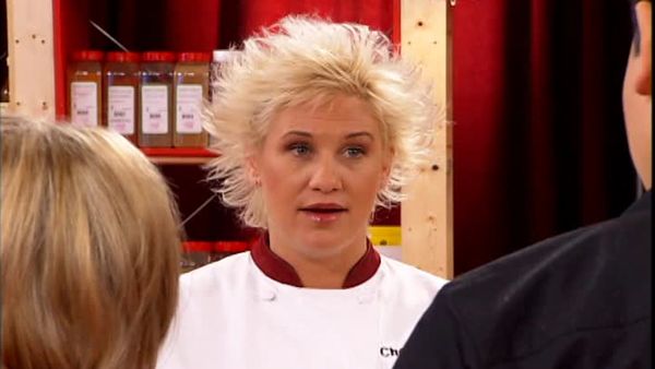 Worst Cooks in America - Multitasking