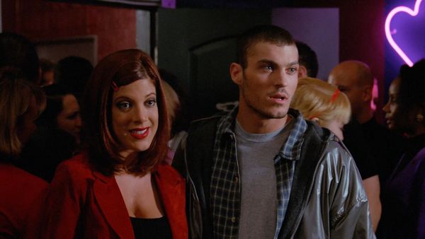 Beverly Hills, 90210 - Amor schießt scharf