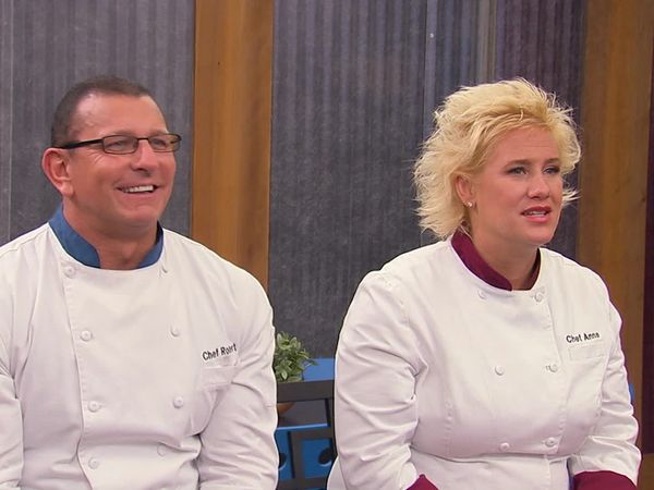 Worst Cooks in America - Game Day Party