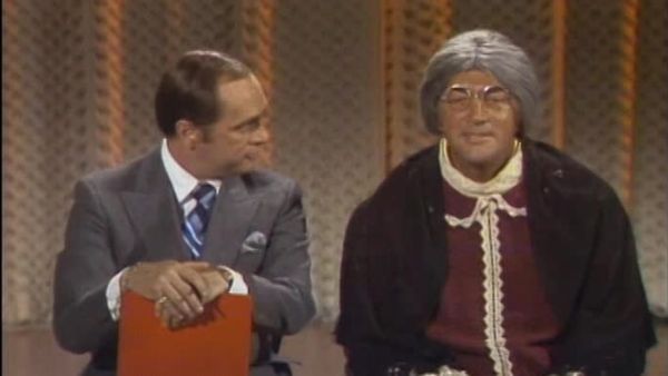 The Best of the Dean Martin Show - The Best Of The Dean Martin Show: Bob Newhart, Dennis Weaver, Bobbi Martin, Kay Medford (1/7/1971)
