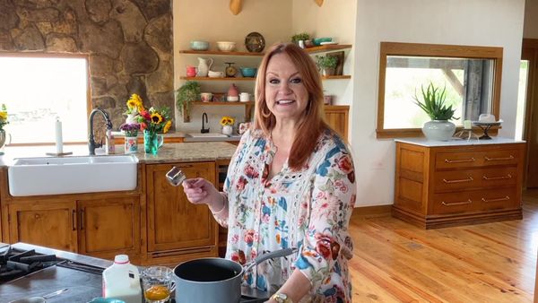 The Pioneer Woman - Home Sweet Home: Spook-tacular Sweets