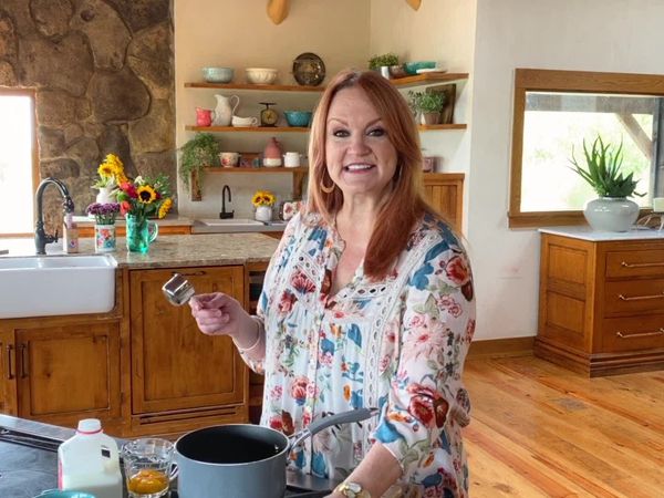 The Pioneer Woman - Home Sweet Home: Spook-tacular Sweets