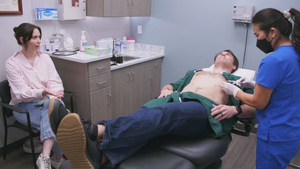 Dr. Pimple Popper: Breaking Out - Needle Little Help