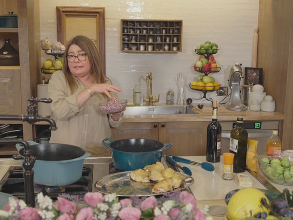 Rachael Ray in Tuscany - Getting Figgy with It: Chicken and Figs