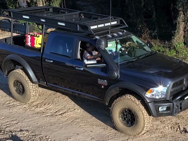 Toymakerz - Overland Rescue Truck