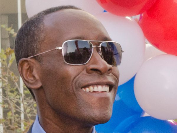 House Of Lies - Sincerity is an Easy Disguise in This Business