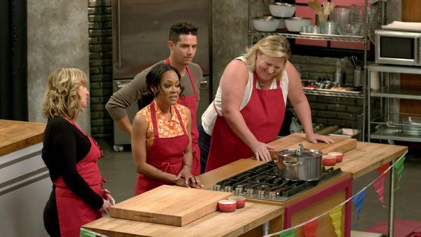 Worst Cooks in America - A Day at the Races