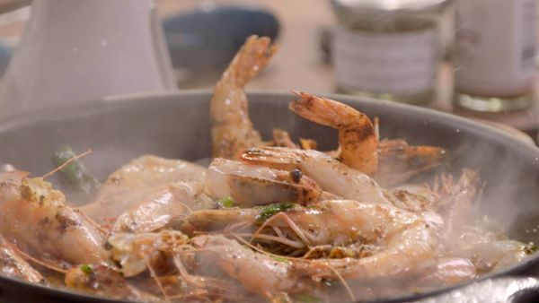 30 Minute Meals - Salt and Pepper Shrimp and 3-Cup Chicken with Rice