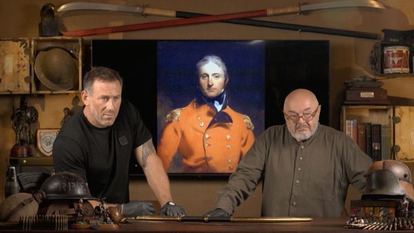 Battle Treasures With Foxy And Bruce - Incredible Swords
