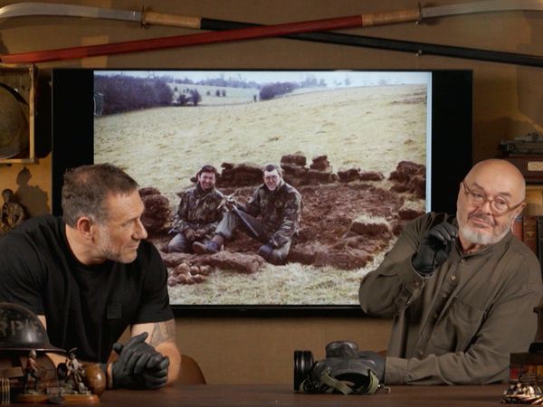 Battle Treasures With Foxy And Bruce - Special Ops