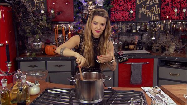 Bitchin' Kitchen - Nadia G.'s Bitchin' Halloween Special