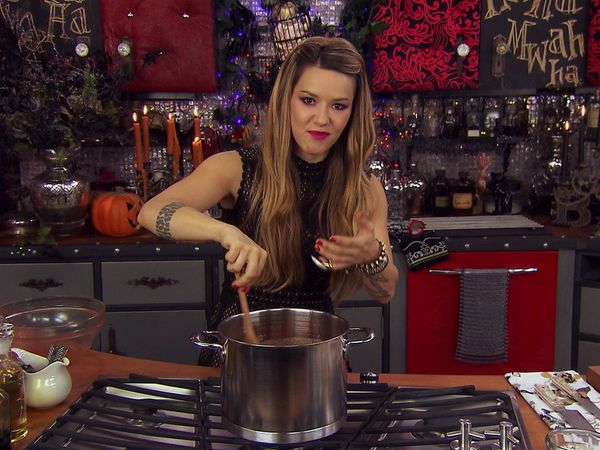 Bitchin' Kitchen - Nadia G.'s Bitchin' Halloween Special