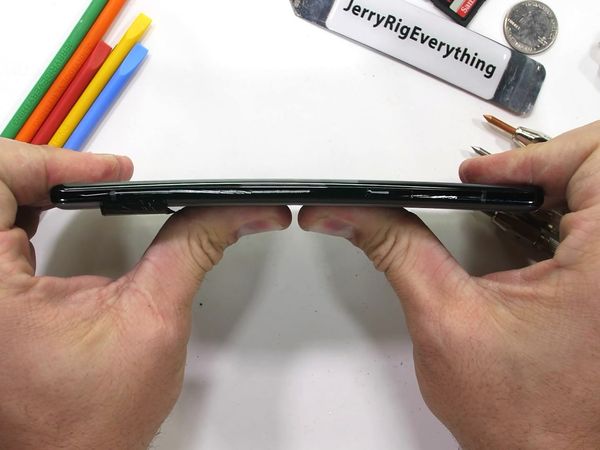 JerryRigEverything - Durability Test: Surface Pro, iPhone 16 and Pixel 6 Pro