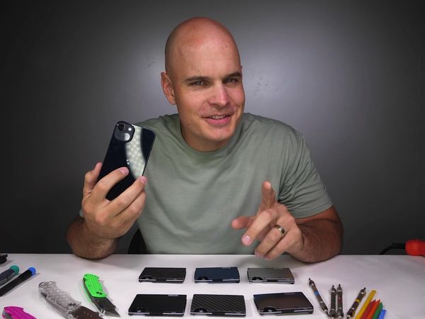 JerryRigEverything - What Every Smartphone Needs / iPhone 14 Teardown