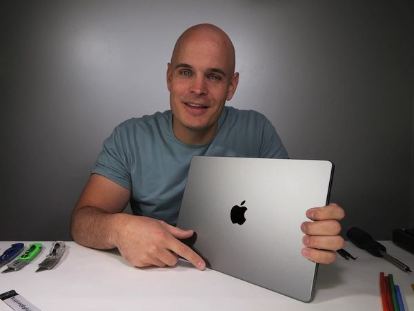 JerryRigEverything - Apple's MacBook Secret / Steam Deck Teardown