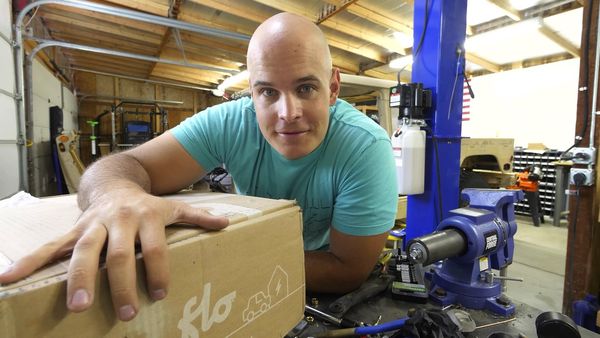 JerryRigEverything - Waterproofing Technology and Building a Jet Ski