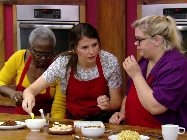 Worst Cooks in America - Spice Up Your Life