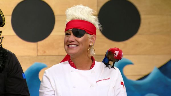 Worst Cooks in America - Aloha, Recruits!