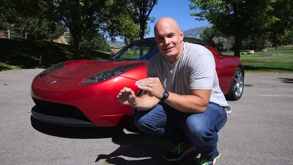 JerryRigEverything - The Original Tesla / Review the Cybertruck 2023