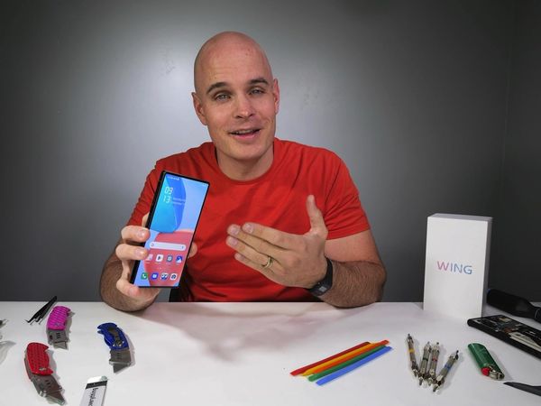 JerryRigEverything - The Smartphone She Told You Not to Worry About