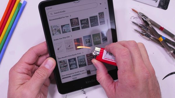 JerryRigEverything - The Truth Revealed: E Ink Kindle and iPad Pro