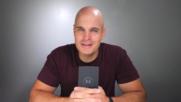 JerryRigEverything - Everything You Need to Know About Screen Repair