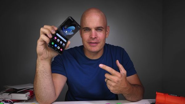 JerryRigEverything - The Samsung Flip Teardown