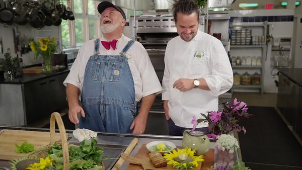 The Chef's Garden - Edible Flowers with Jamie Simpson