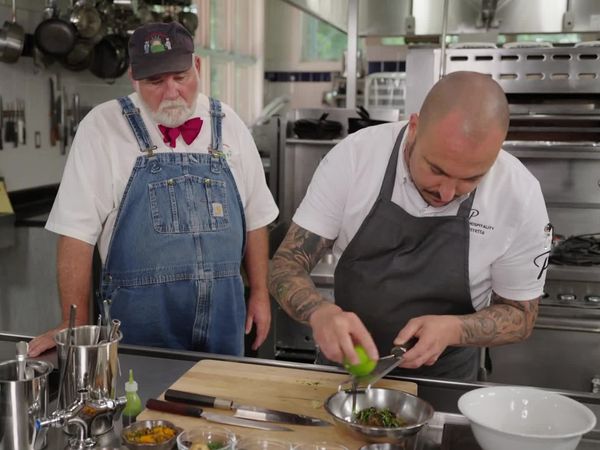 The Chef's Garden - Peppers with Dan Peretta
