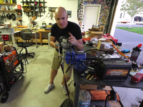 JerryRigEverything - Adding Power Steering to an Electric Hummer