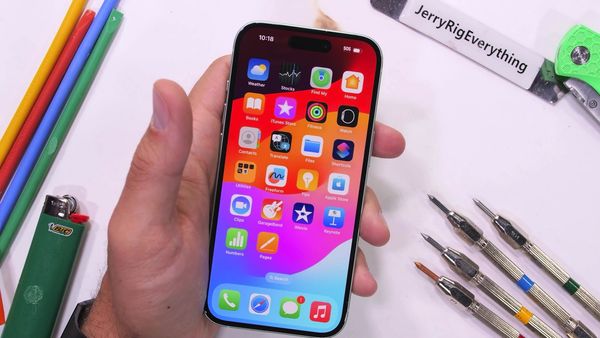 JerryRigEverything - OnePlus Beat Apple at Their Own Game