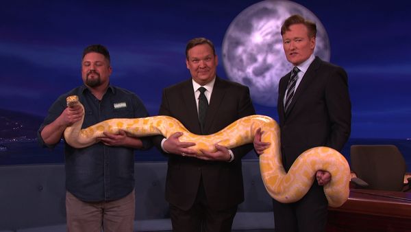 Conan - Conan: David Mizejewski & Behati Prinsloo (3/8/16)