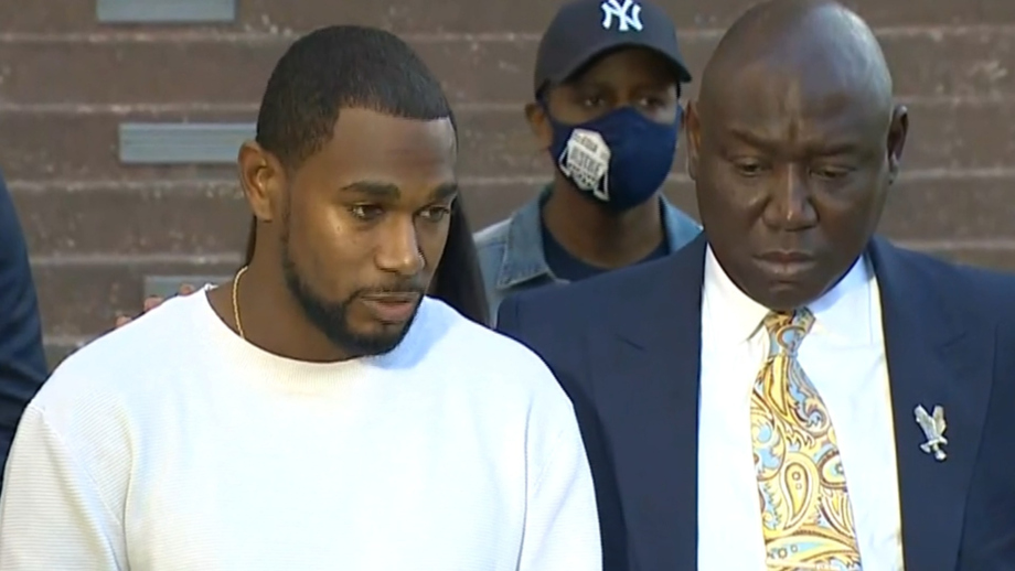 Watch CBS Evening News More Lawsuits Filed On Behalf Of Astroworld 