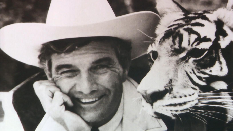 Watch CBS Evening News The end of the Cal Worthington car dealerships