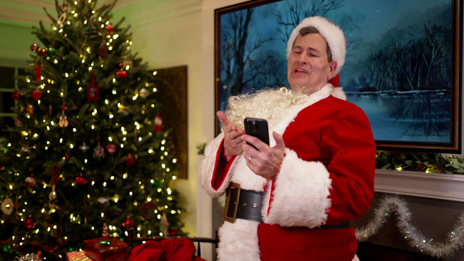 Watch Sunday Morning Holiday gift ideas from Techno Claus Full show on CBS